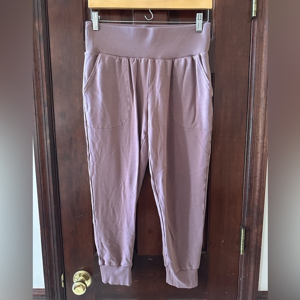 Nike Mauve Size Medium Dry Fit Joggers